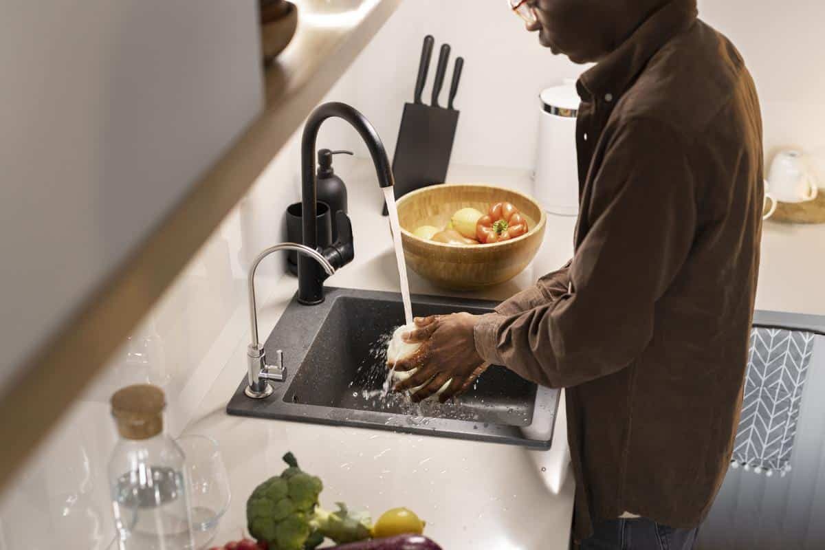 démonter robinet cuisine grippé