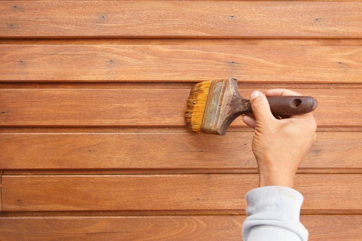 enlever peinture sur bois